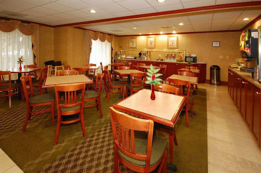 Quality Suites Pineville - Charlotte Restaurant foto